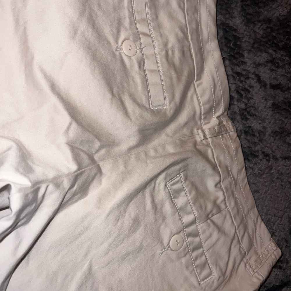Women’s Old Navy Light Tan Stretch Capri Pants - Picture 7 of 7